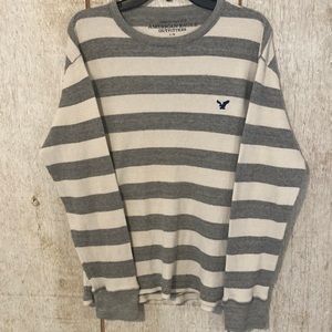 American Eagle Outfitters Long Sleeve Sweater. Vintage Fit. Size:L